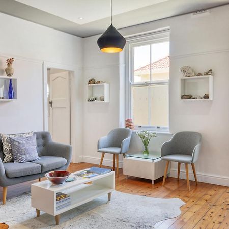 Behr Road Apartment With Sea View Patio Cape Town Ngoại thất bức ảnh